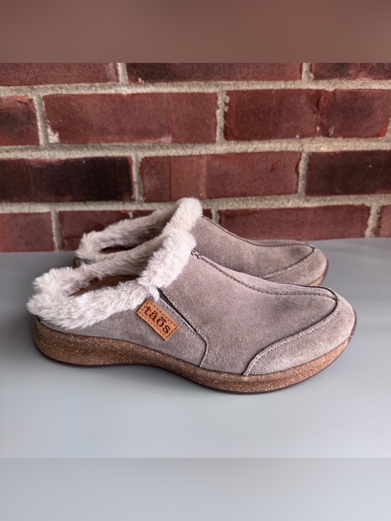 Taos Footwear Shoes - Taos Women’s Suede Faux Fur Mule Clog Slippers Taupe US 8 M Comfort. In great co